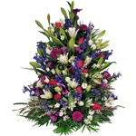 Gesteck_Hoch_-_Lilien_Chrysanthemen_Eustoma_Calla_Rittersporn_Rosen_Ginster_-_Blau_Weiss_Lila_Pink