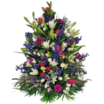 Gesteck_Hoch_-_Lilien_Chrysanthemen_Eustoma_Rittersporn_Rosen_Ginster_-_Blau_Weiss_Lila_Pink