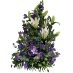 Gesteck_Hoch_-_Lilien_Eustoma_Clematis_Statice_Enzian_Annemone_-_Blau_Weiss