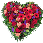 Herz_Gefuellt_-_Rosen_Gerbera_Nelken_Skimmia_Statice_Anigiozanthos_._Orange_Rot_Blau