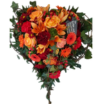 Herz_aus_Ranken_-_Nelken_Gerbera_Rosen_Lilien_Chrysanthemen_Hypericum_-_Orange_Rot