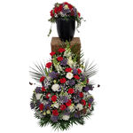 Urnenfusskrone_und_Trauergesteck_-_Loewenmaul_Eustoma_Veronika_Nelken_Schleierkraut_-_rot_Blau_Weiss